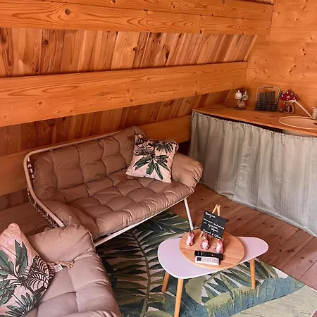 Σαλέ En Forme De Tipi Beaumesnil (Calvados)